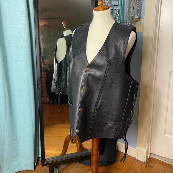 Live To Ride Genuine Leather Biker Motorcycle Vest - Picture 2 of 6
